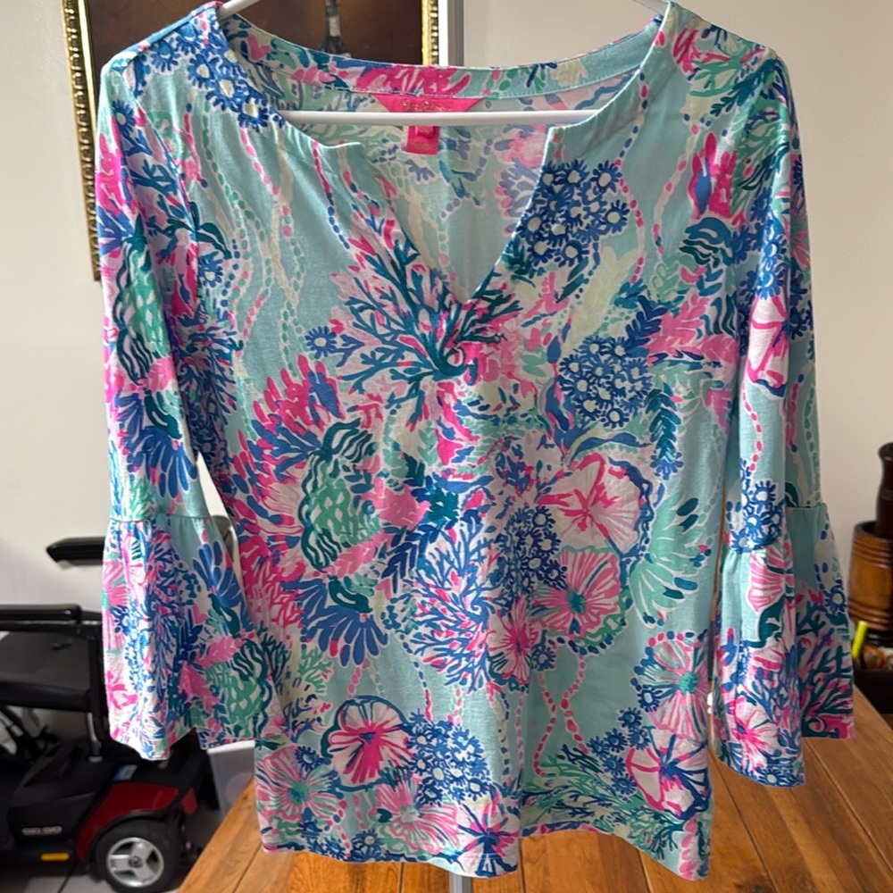 Lilly Pulitzer Tosha Bell Sleeve Top “Beach You To It”Size XS